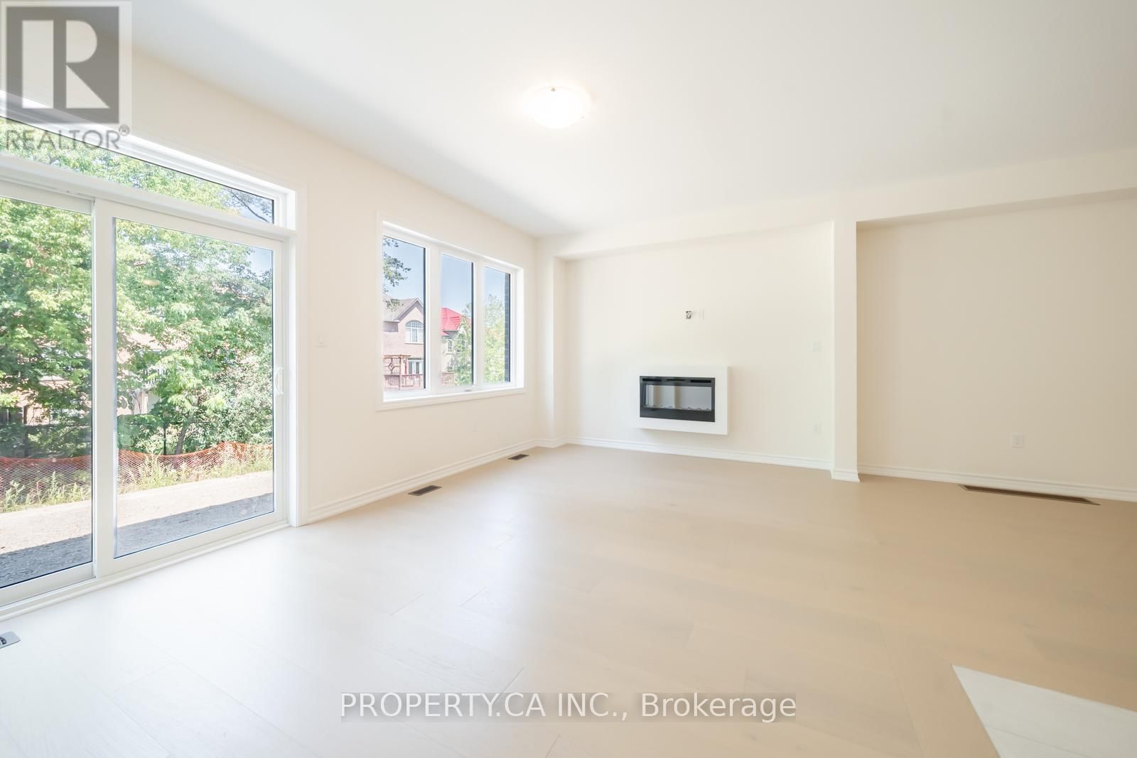 52 RUMI COURT Image 11