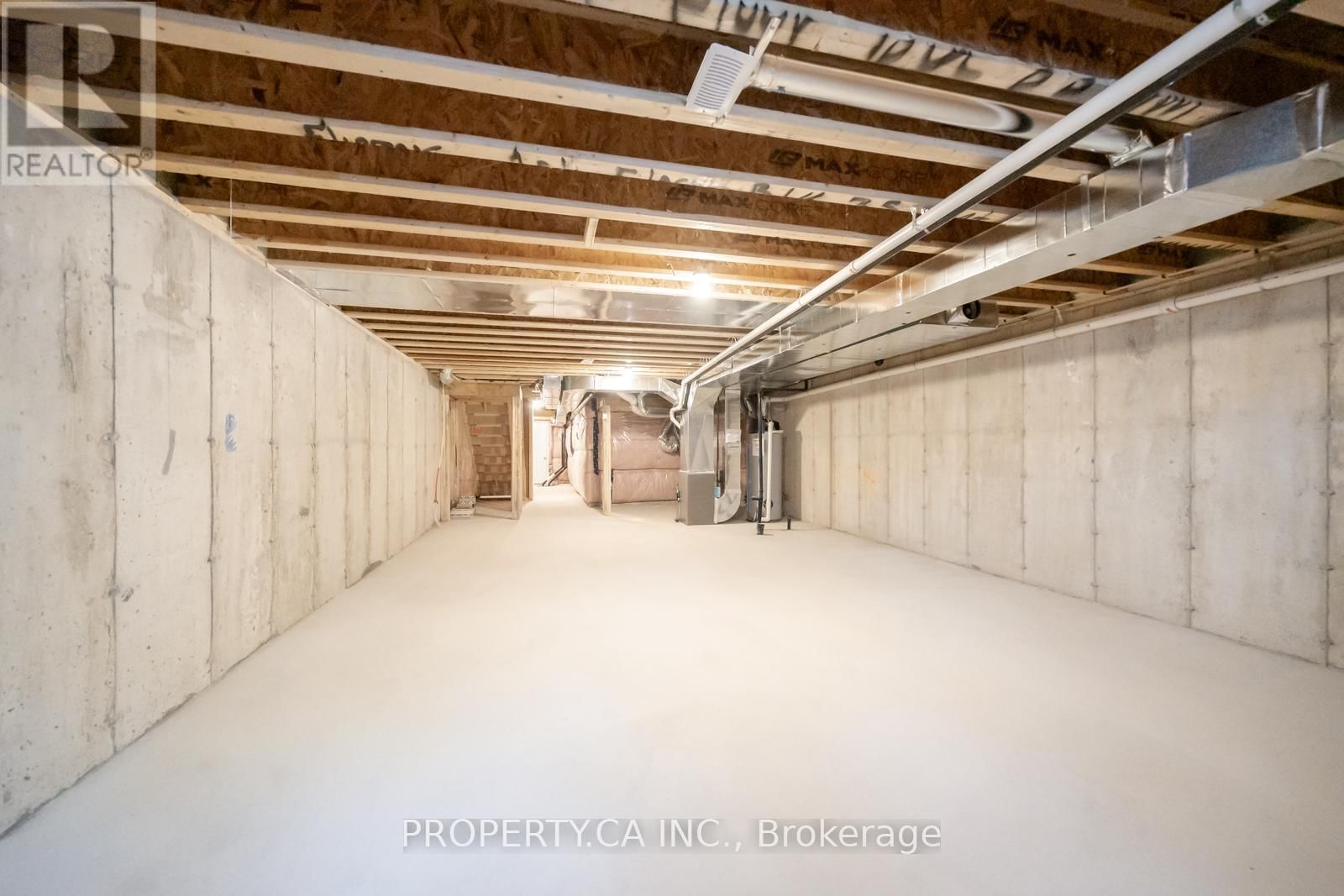 52 RUMI COURT Image 24