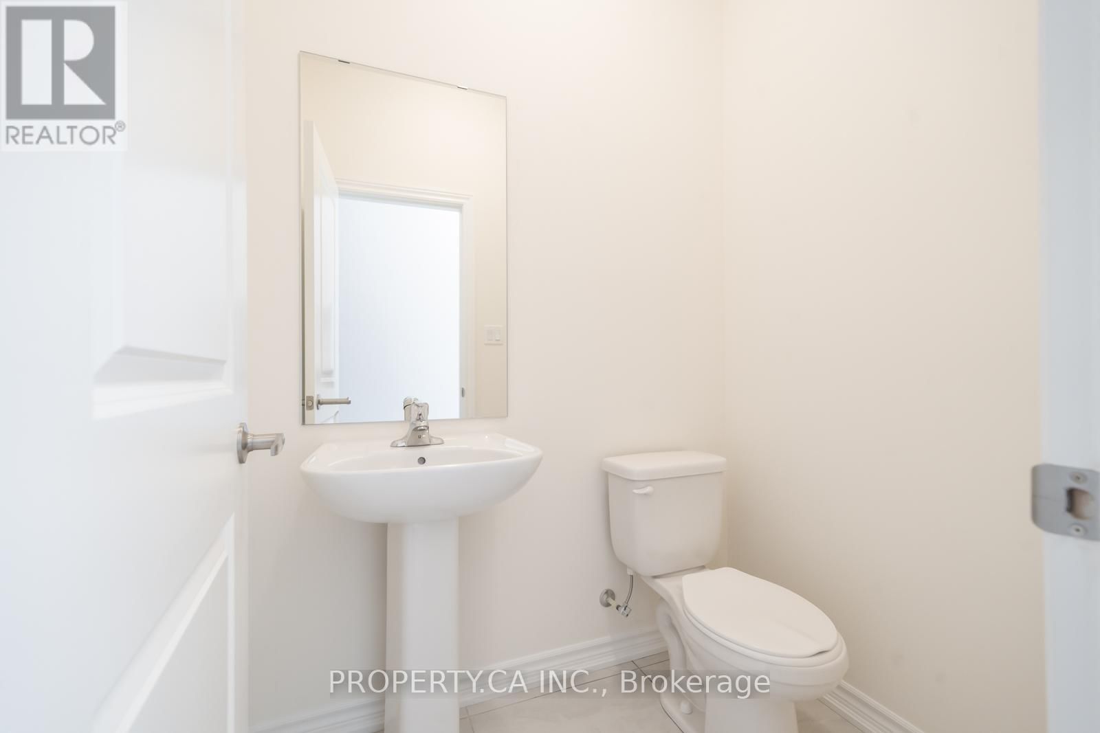 52 RUMI COURT Image 5