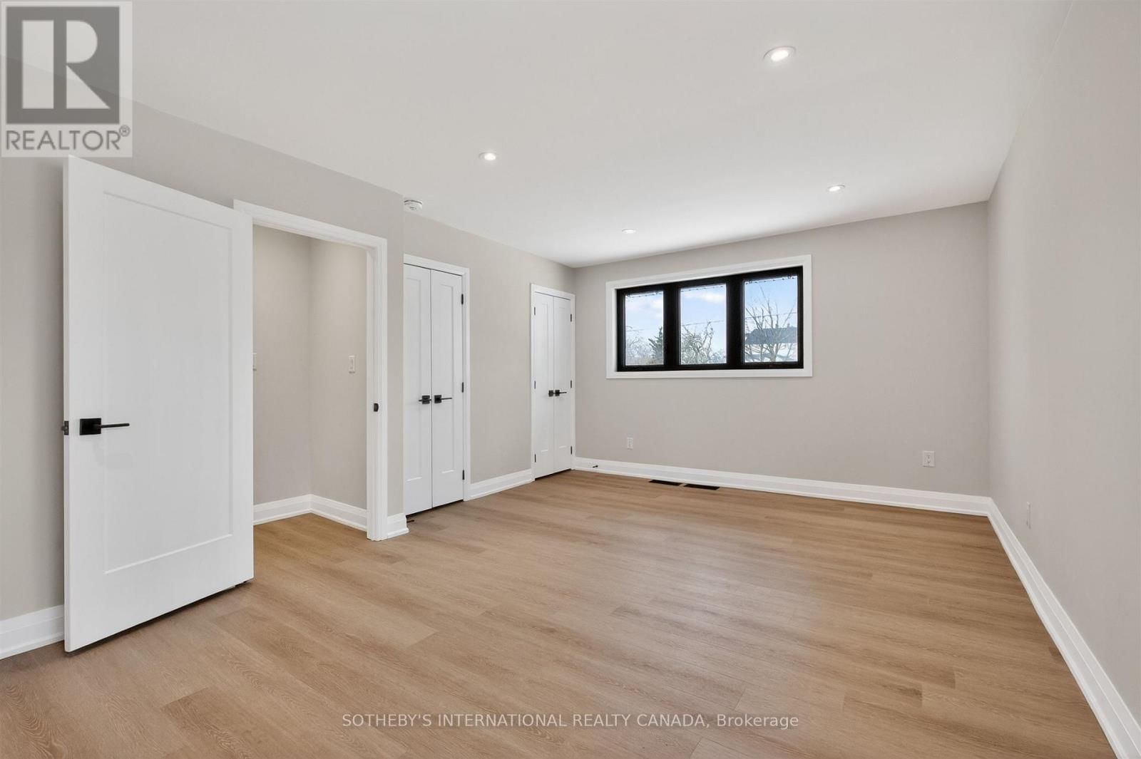 33 LANCER DRIVE Image 10