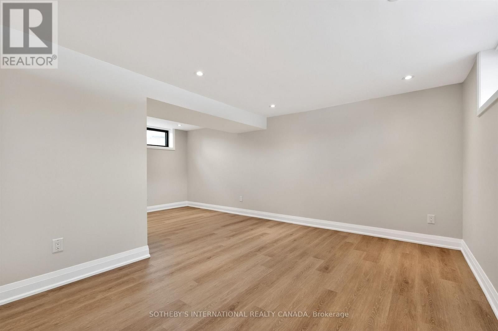 33 LANCER DRIVE Image 25