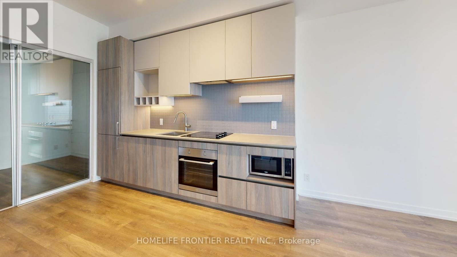 2105 - 950 PORTAGE PARKWAY Image 3