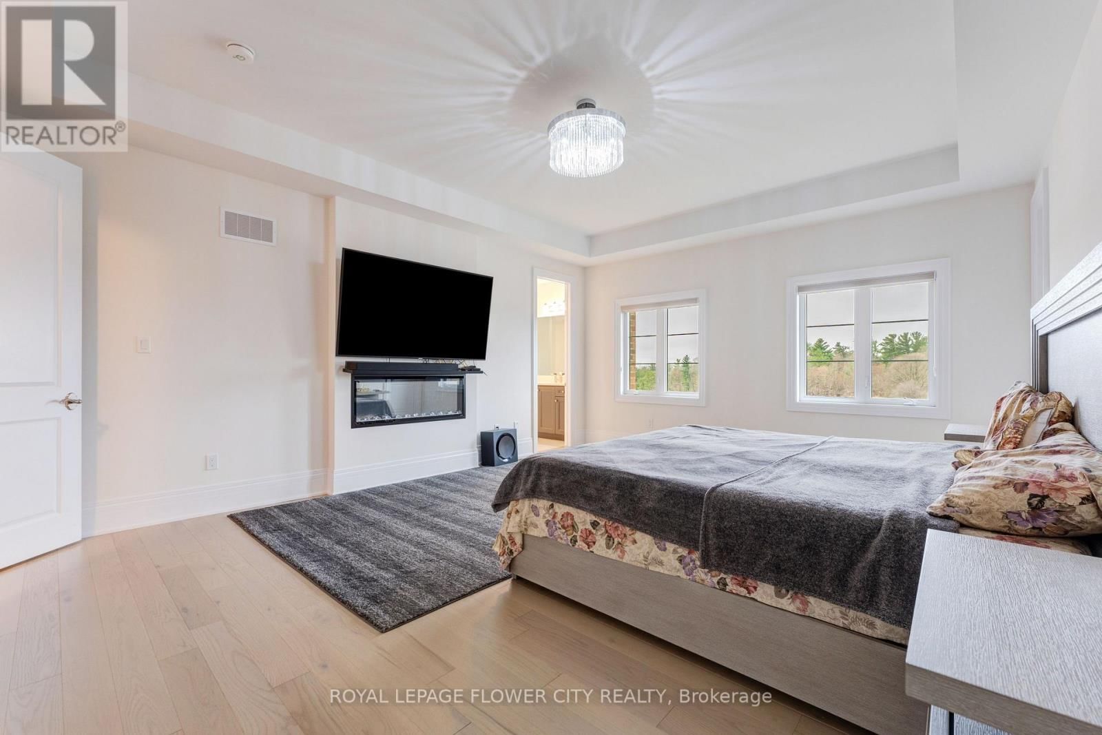 20 SERAVILLE STREET Image 20