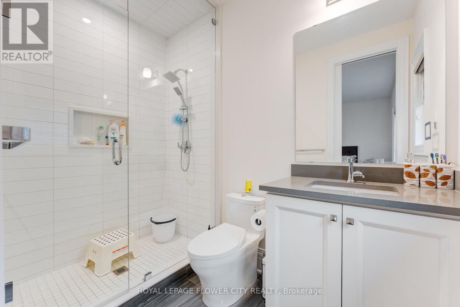 20 SERAVILLE STREET Image 25