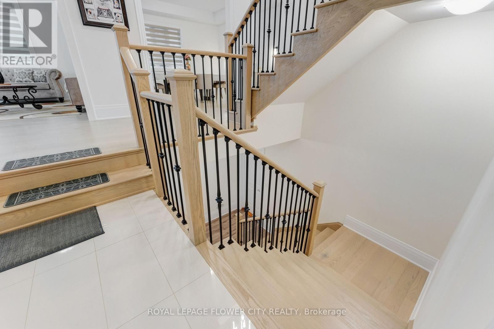 20 SERAVILLE STREET Image 35