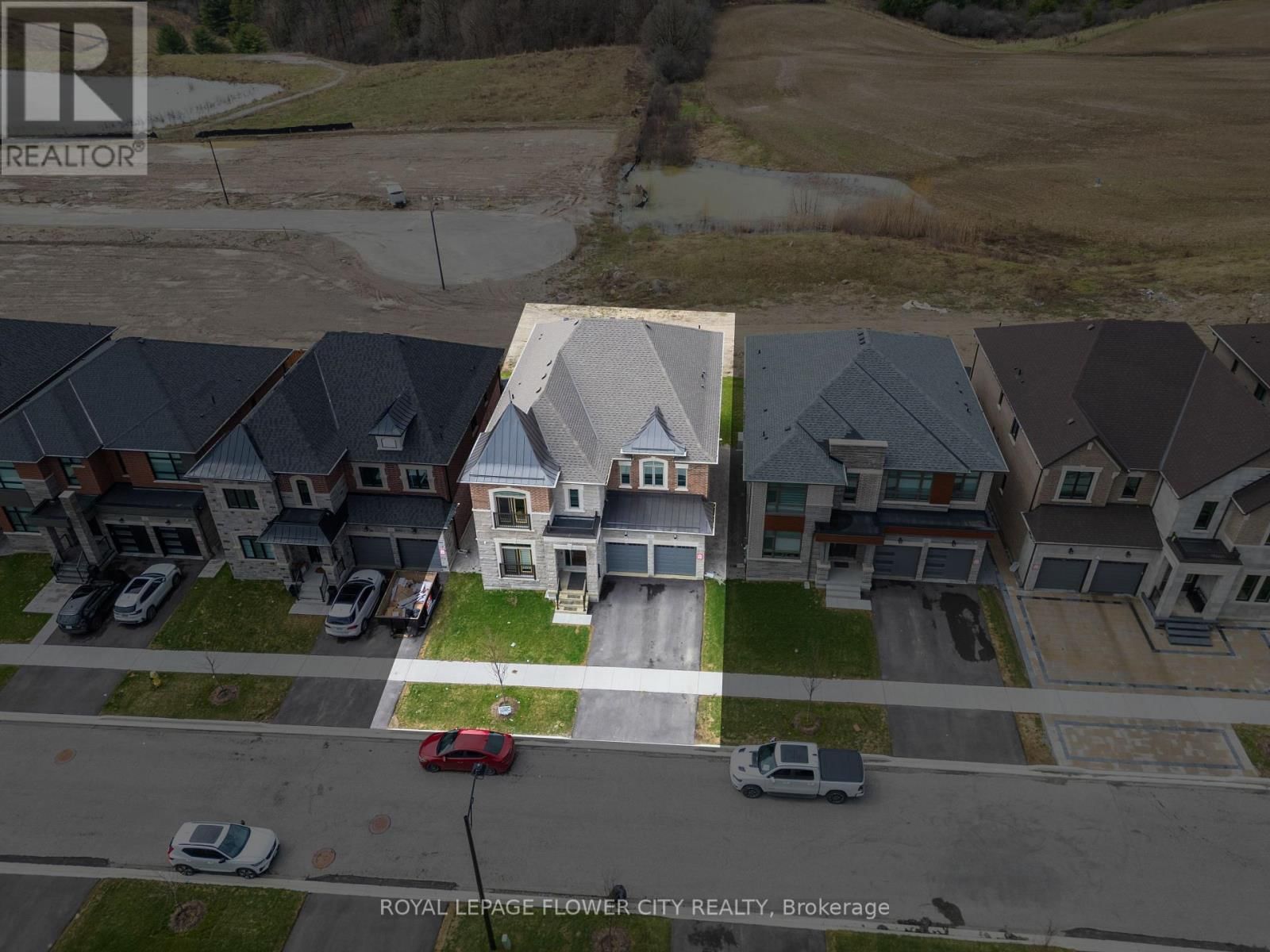 20 SERAVILLE STREET Image 49