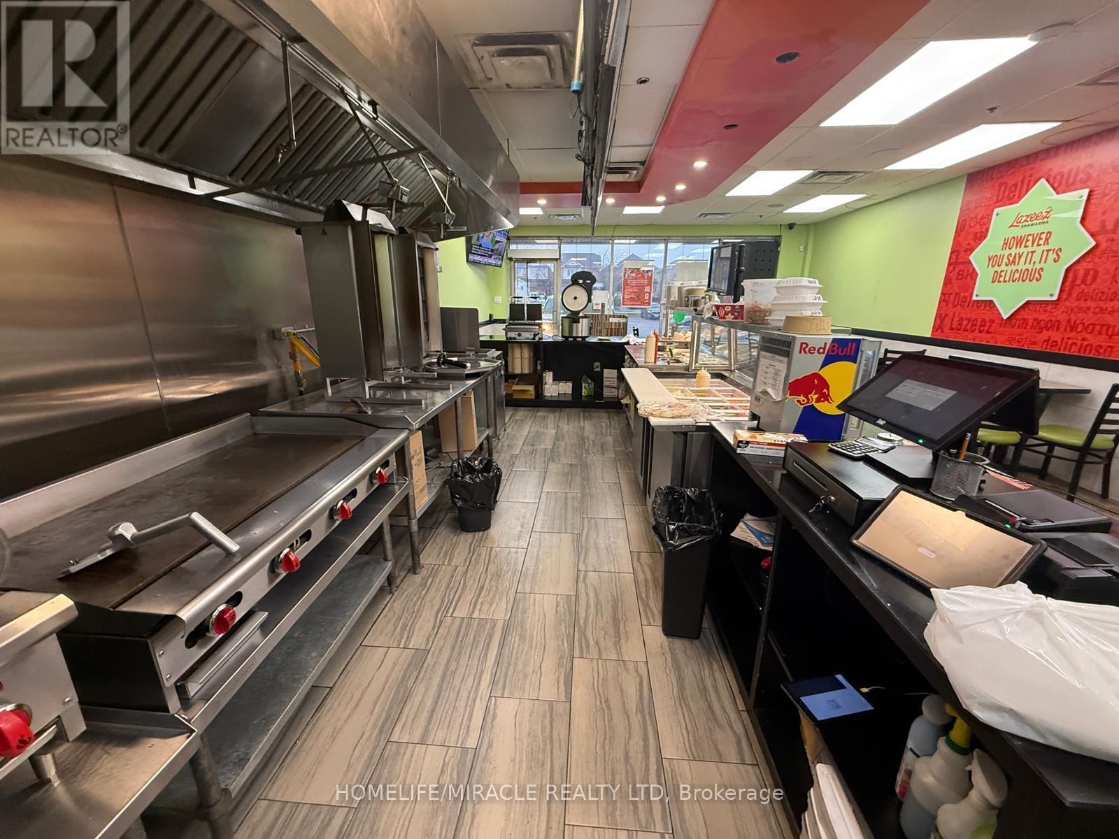 28 - 9699 JANE STREET Image 11