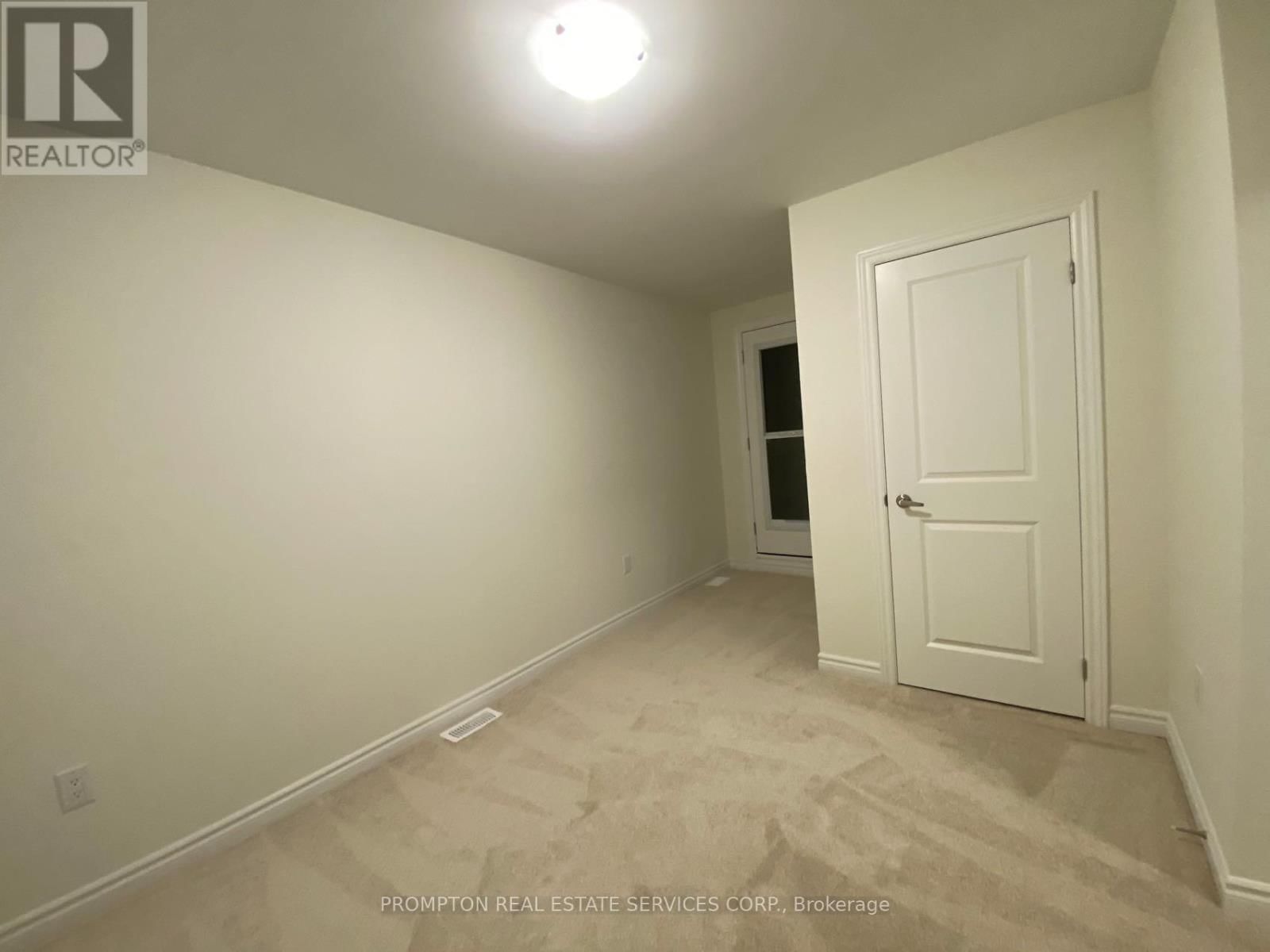 59 THERMA CRESCENT Image 18