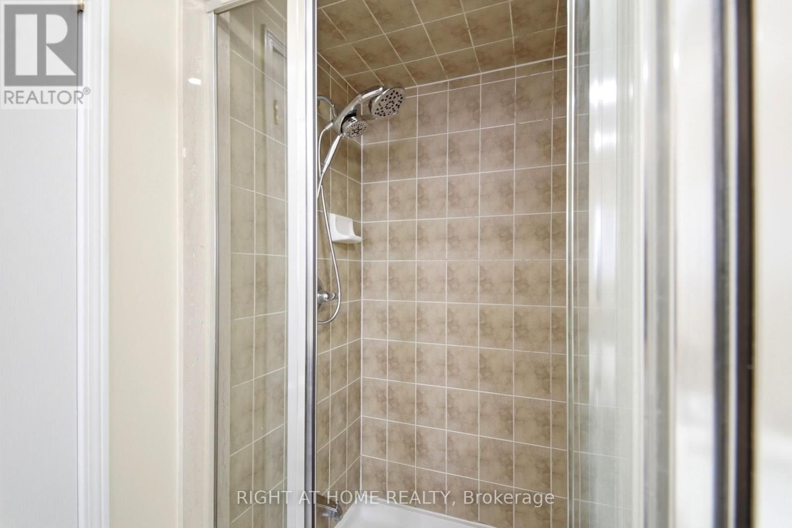 212 VENICE GATE DRIVE Image 20