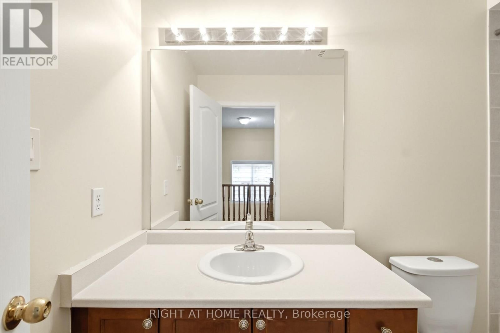 212 VENICE GATE DRIVE Image 27