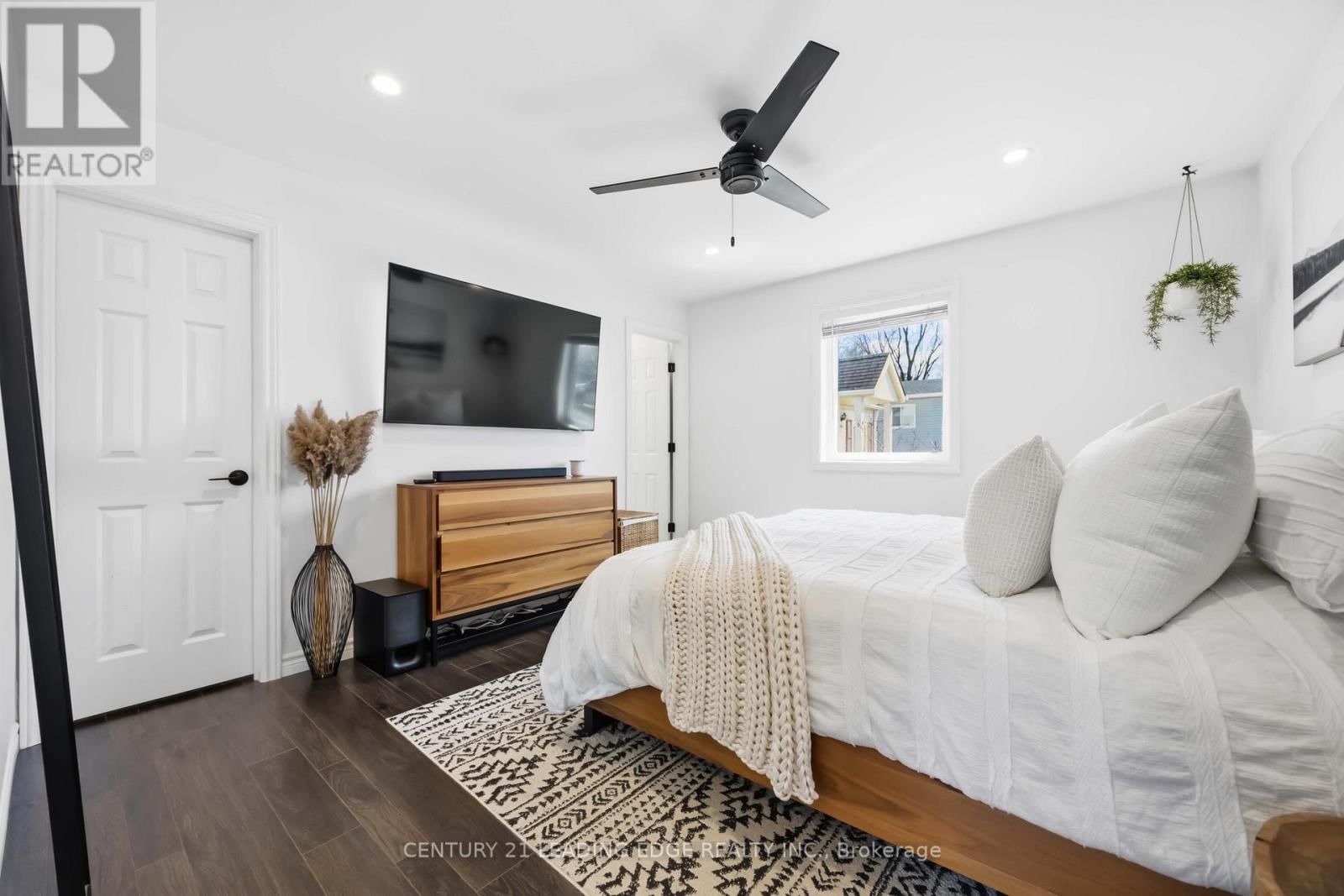 787 THIRD AVENUE Image 21