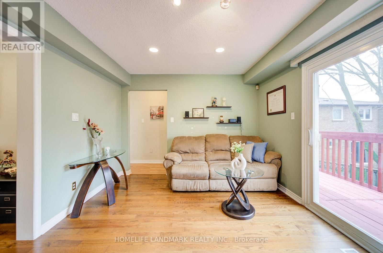 306 ESSEX AVENUE Image 8