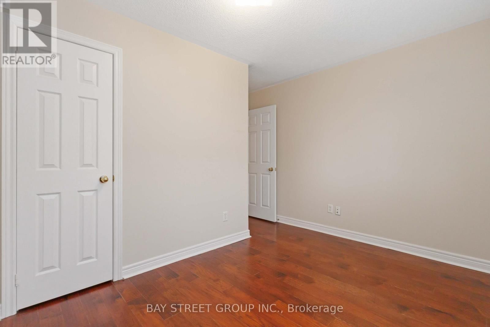 25 MAPLE RIDGE CRESCENT Image 23