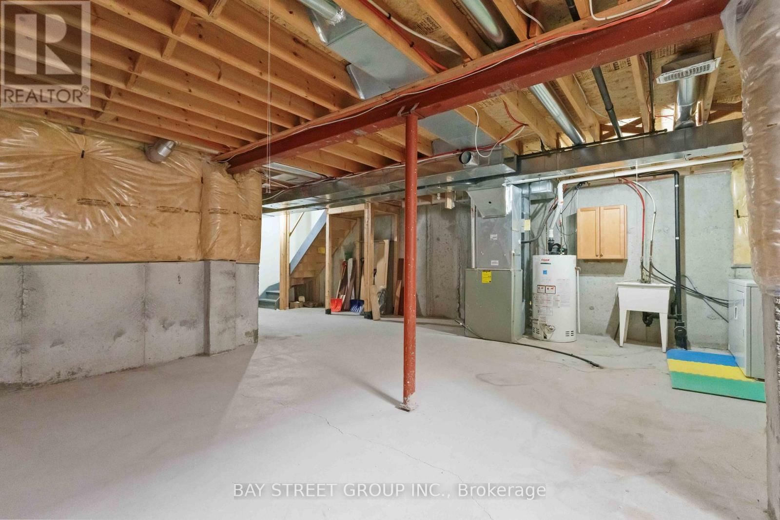 25 MAPLE RIDGE CRESCENT Image 26