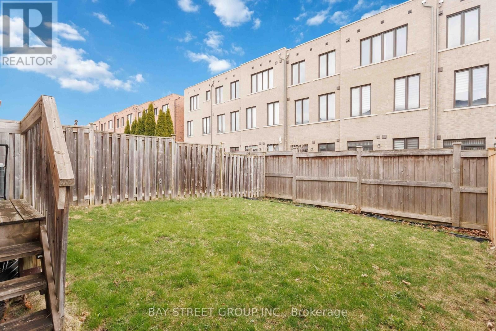 25 MAPLE RIDGE CRESCENT Image 27