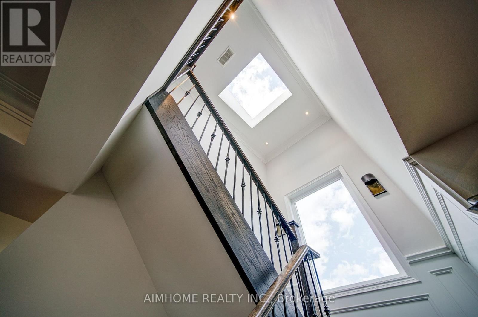 212 SUSSEX AVENUE Image 22