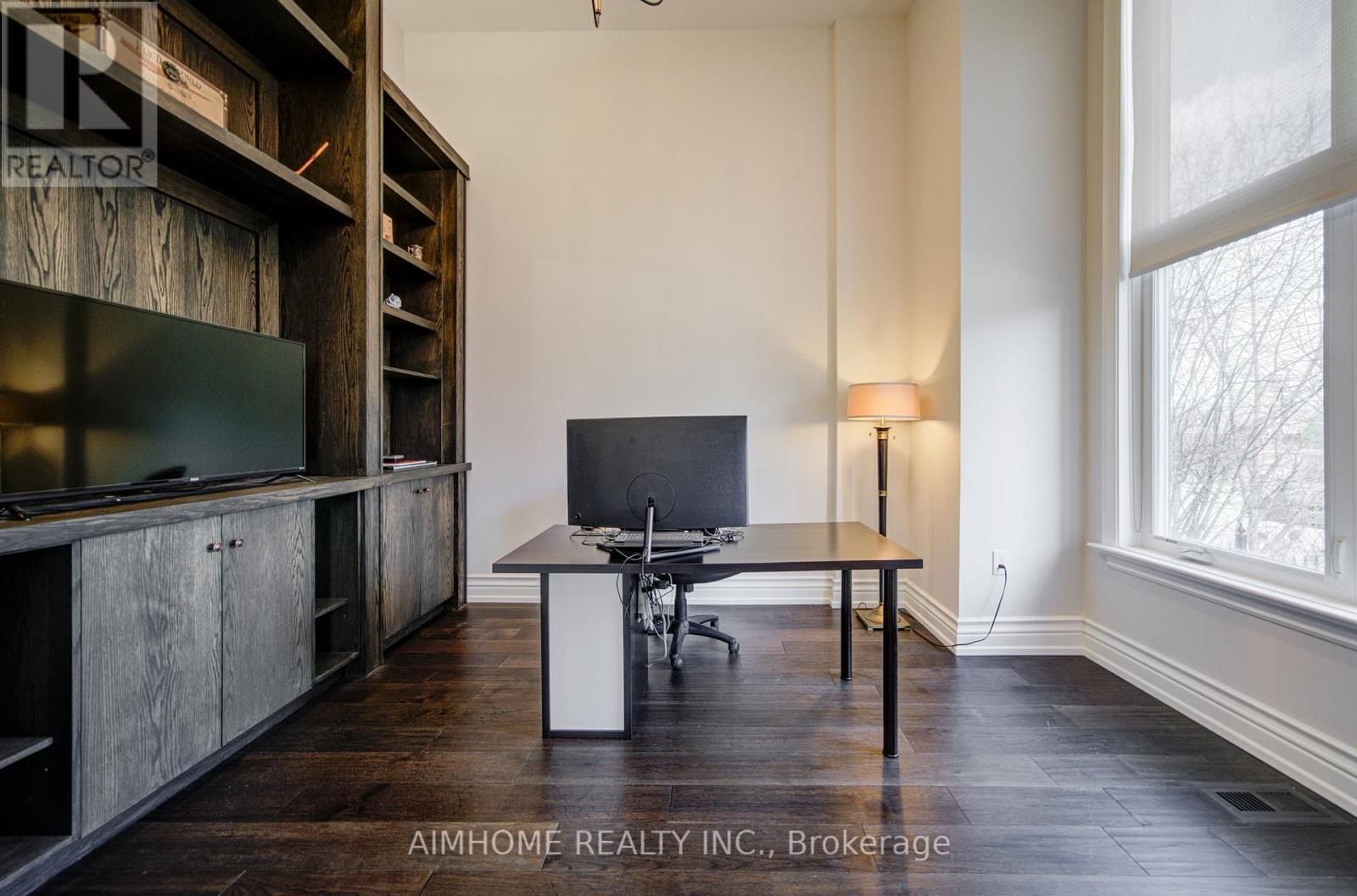 212 SUSSEX AVENUE Image 4