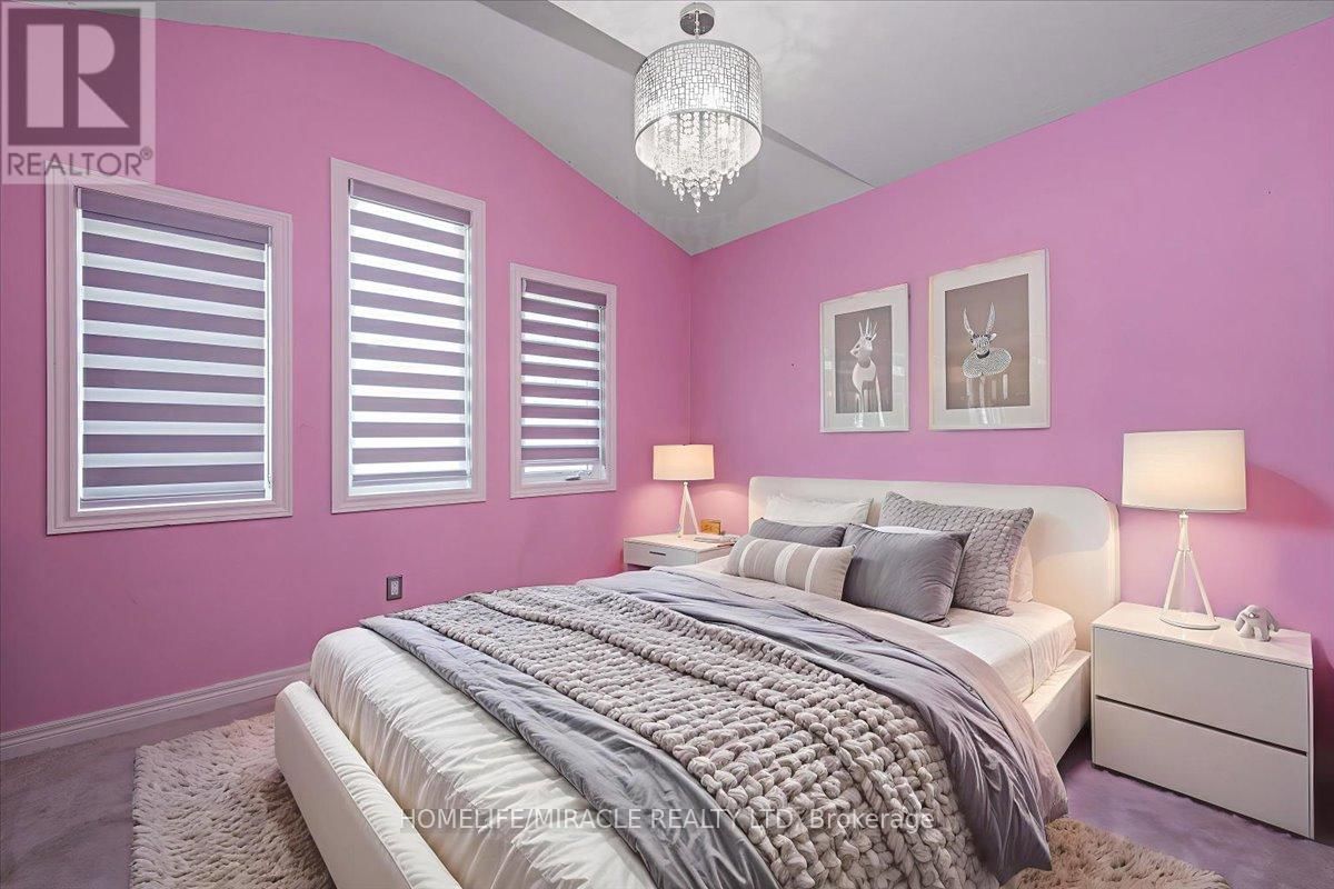 83 WILLOUGHBY WAY Image 17