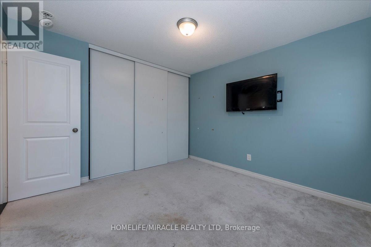 83 WILLOUGHBY WAY Image 19