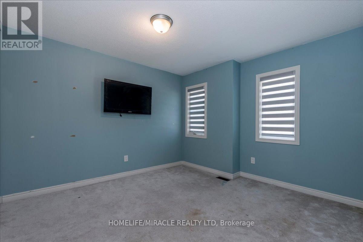 83 WILLOUGHBY WAY Image 20