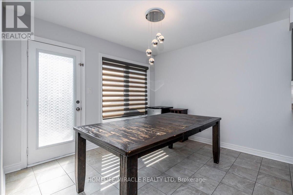 83 WILLOUGHBY WAY Image 9