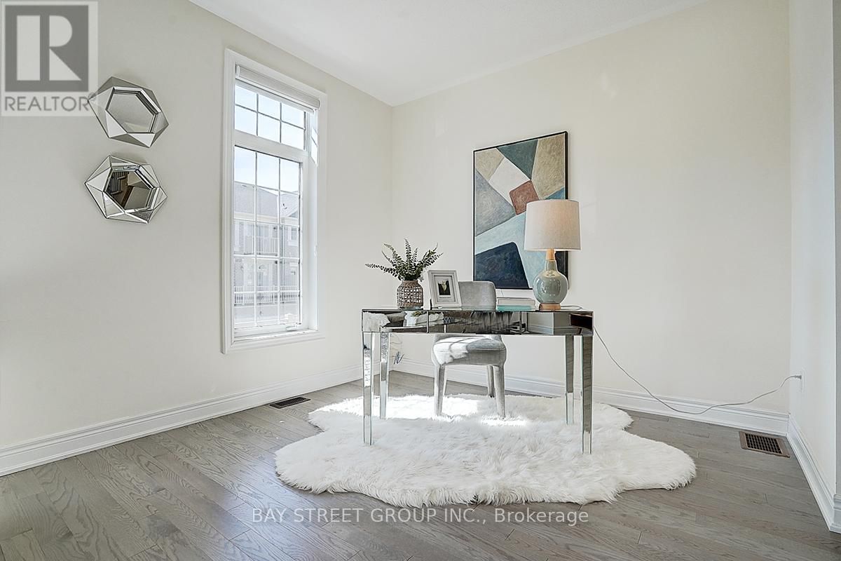 34 PHILLIPSEN WAY Image 17