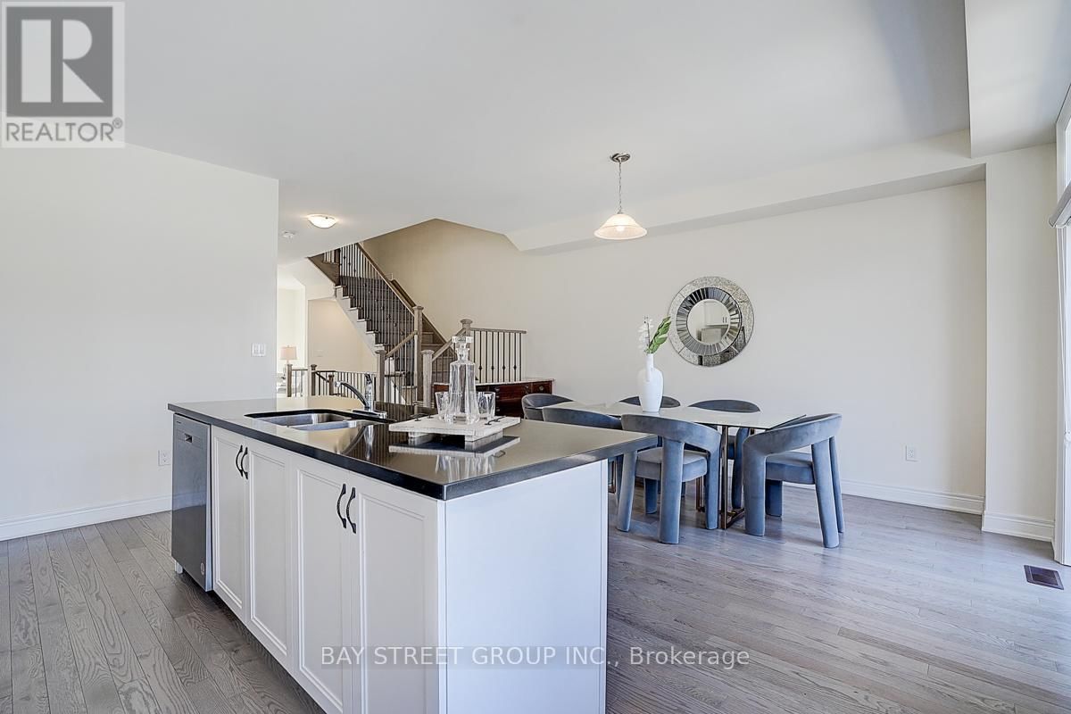 34 PHILLIPSEN WAY Image 32