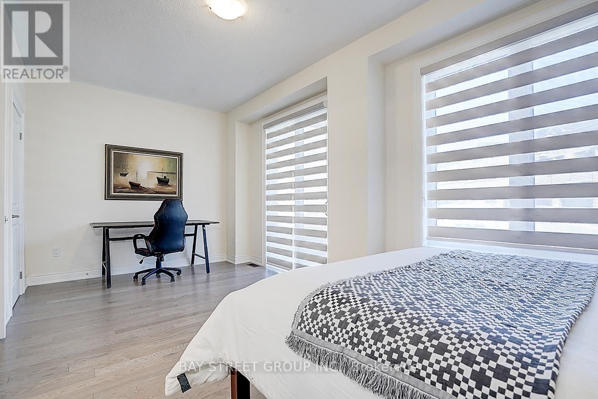 34 PHILLIPSEN WAY Image 8