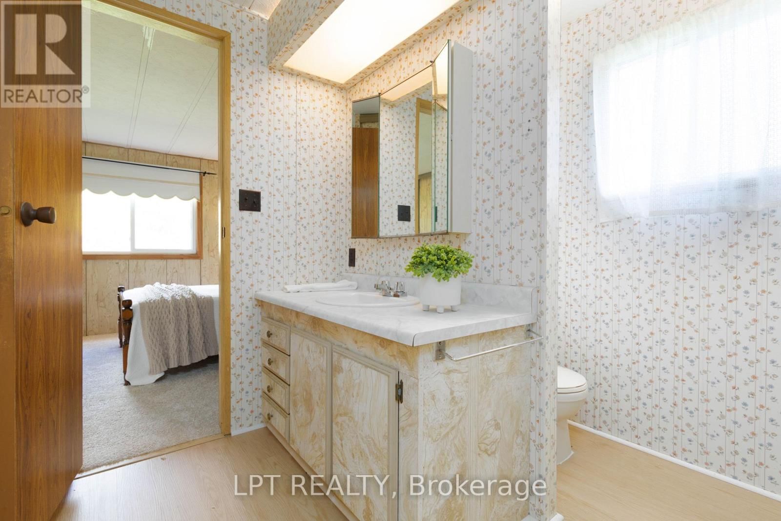 11 GENEVA COURT Image 16