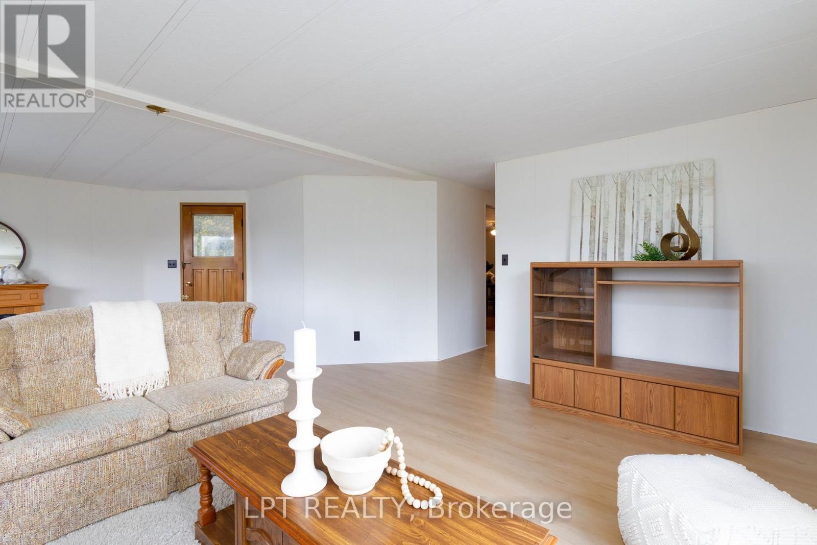 11 GENEVA COURT Image 7