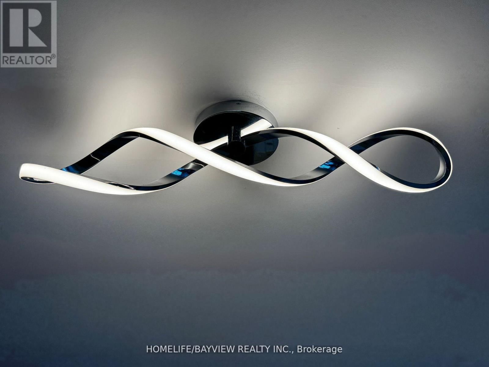 1009 - 11 ONEIDA CRESCENT Image 19