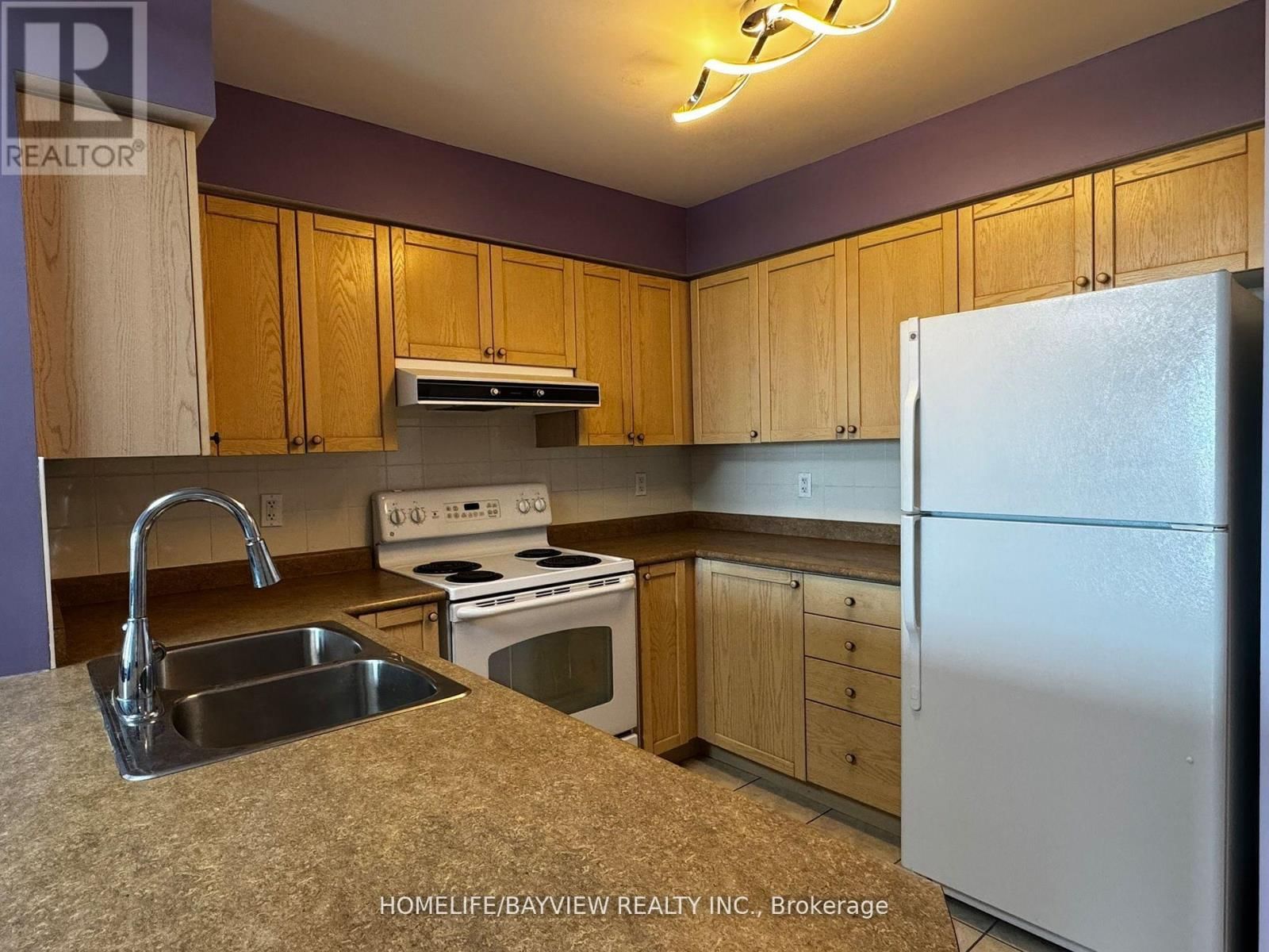 1009 - 11 ONEIDA CRESCENT Image 6