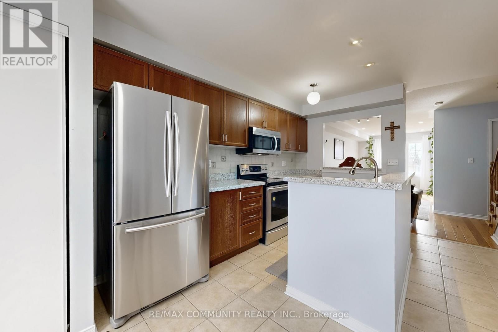 771 CORNELL ROUGE BOULEVARD Image 10