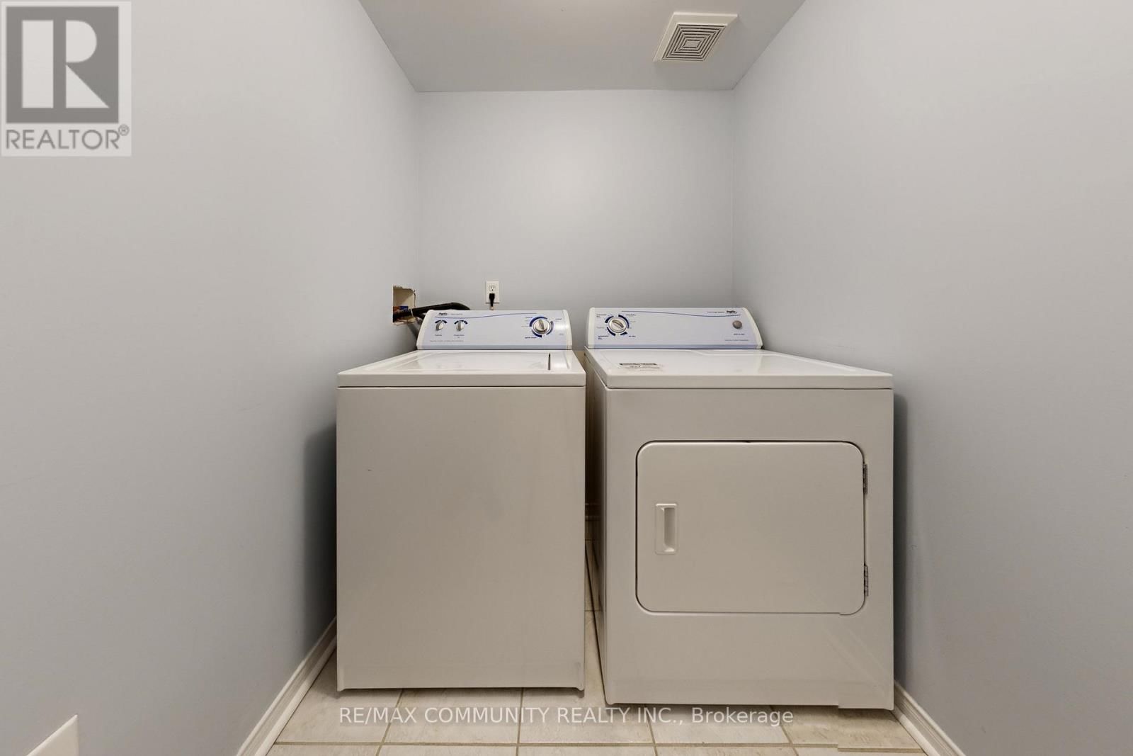 771 CORNELL ROUGE BOULEVARD Image 22