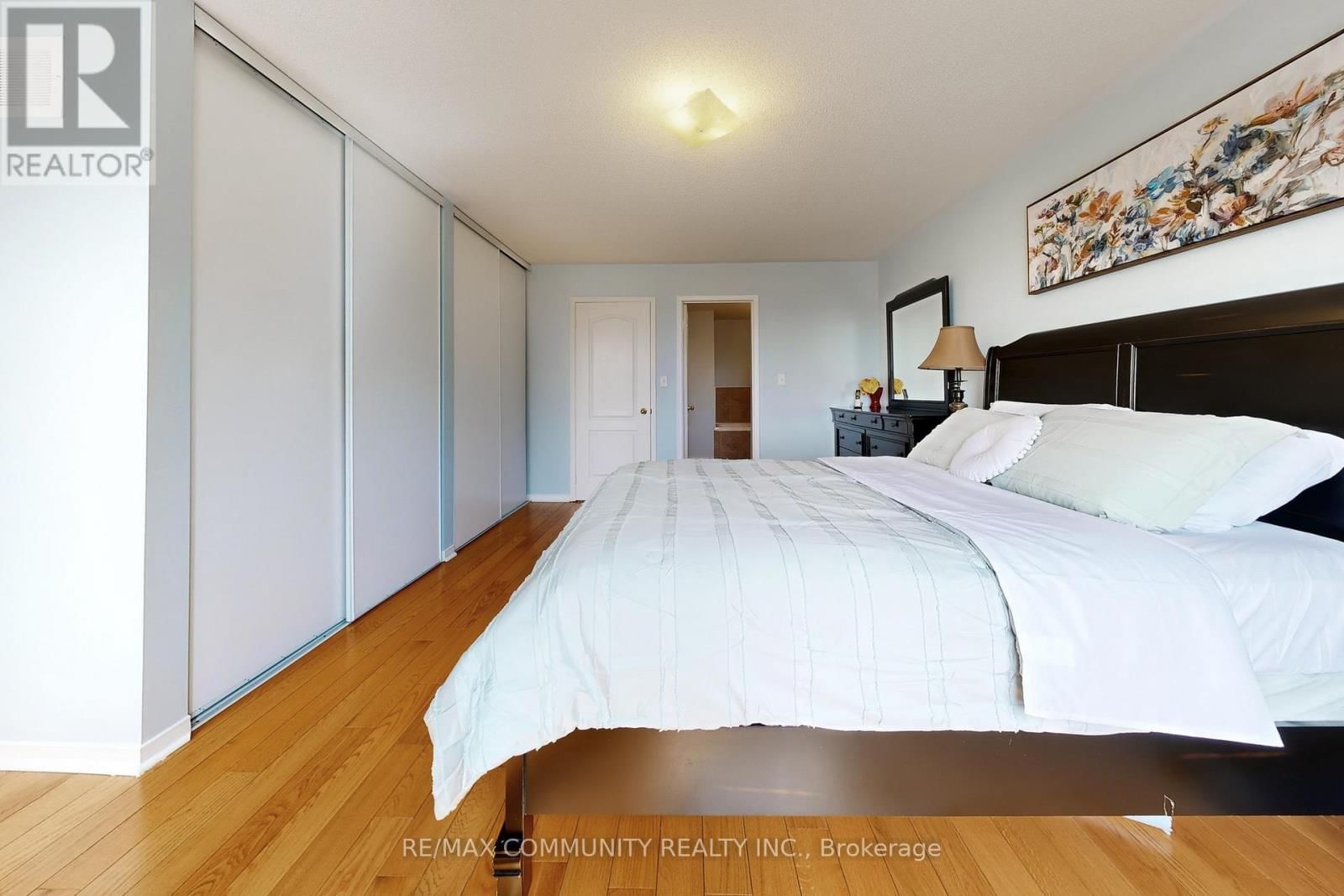 771 CORNELL ROUGE BOULEVARD Image 28