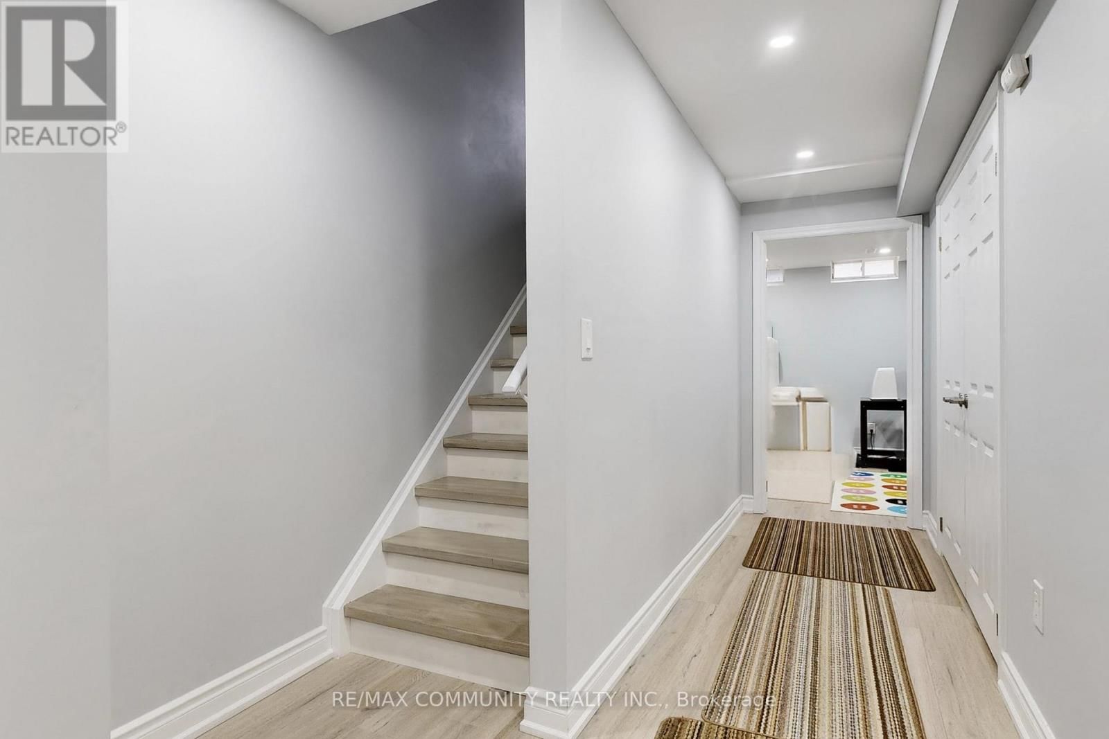 771 CORNELL ROUGE BOULEVARD Image 40