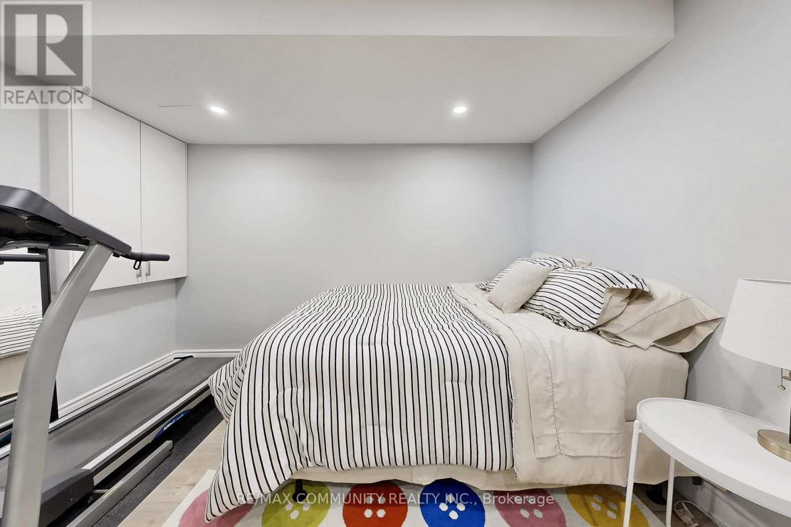 771 CORNELL ROUGE BOULEVARD Image 41