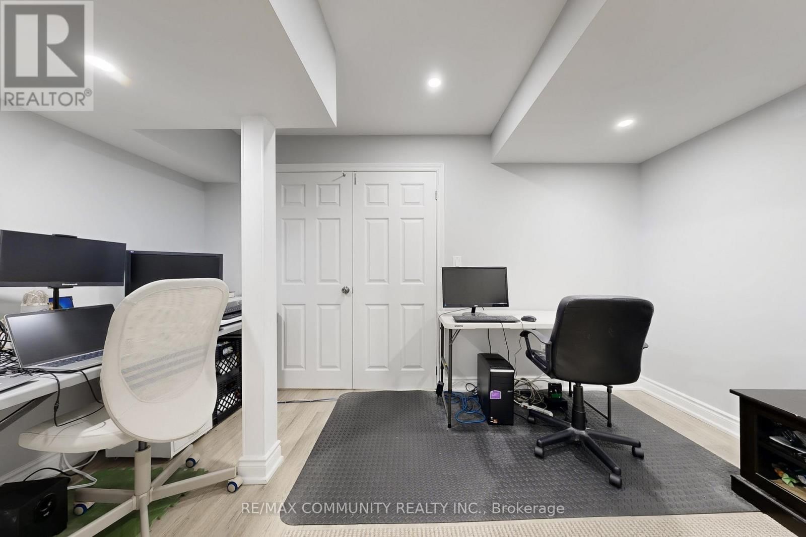 771 CORNELL ROUGE BOULEVARD Image 42