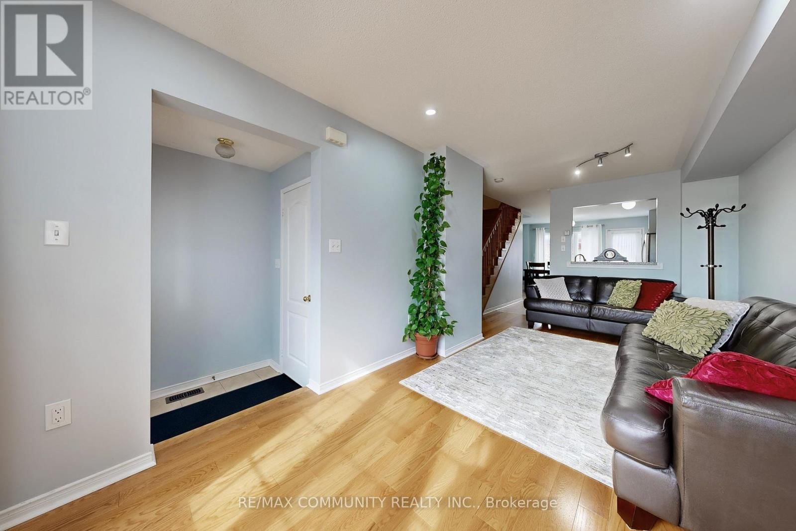 771 CORNELL ROUGE BOULEVARD Image 5