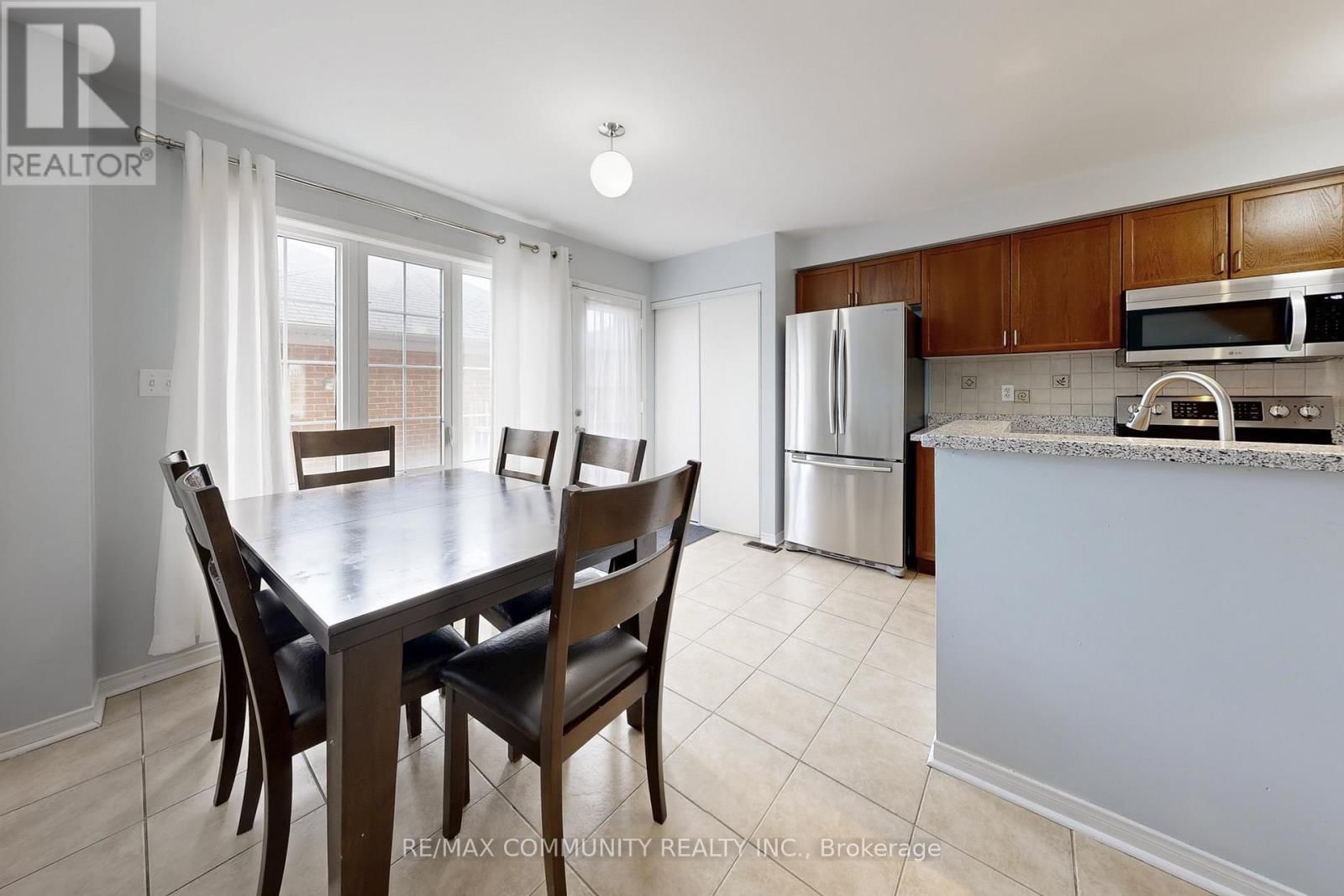 771 CORNELL ROUGE BOULEVARD Image 9