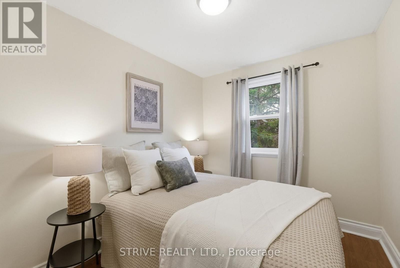 1718 JOHN STREET Image 16