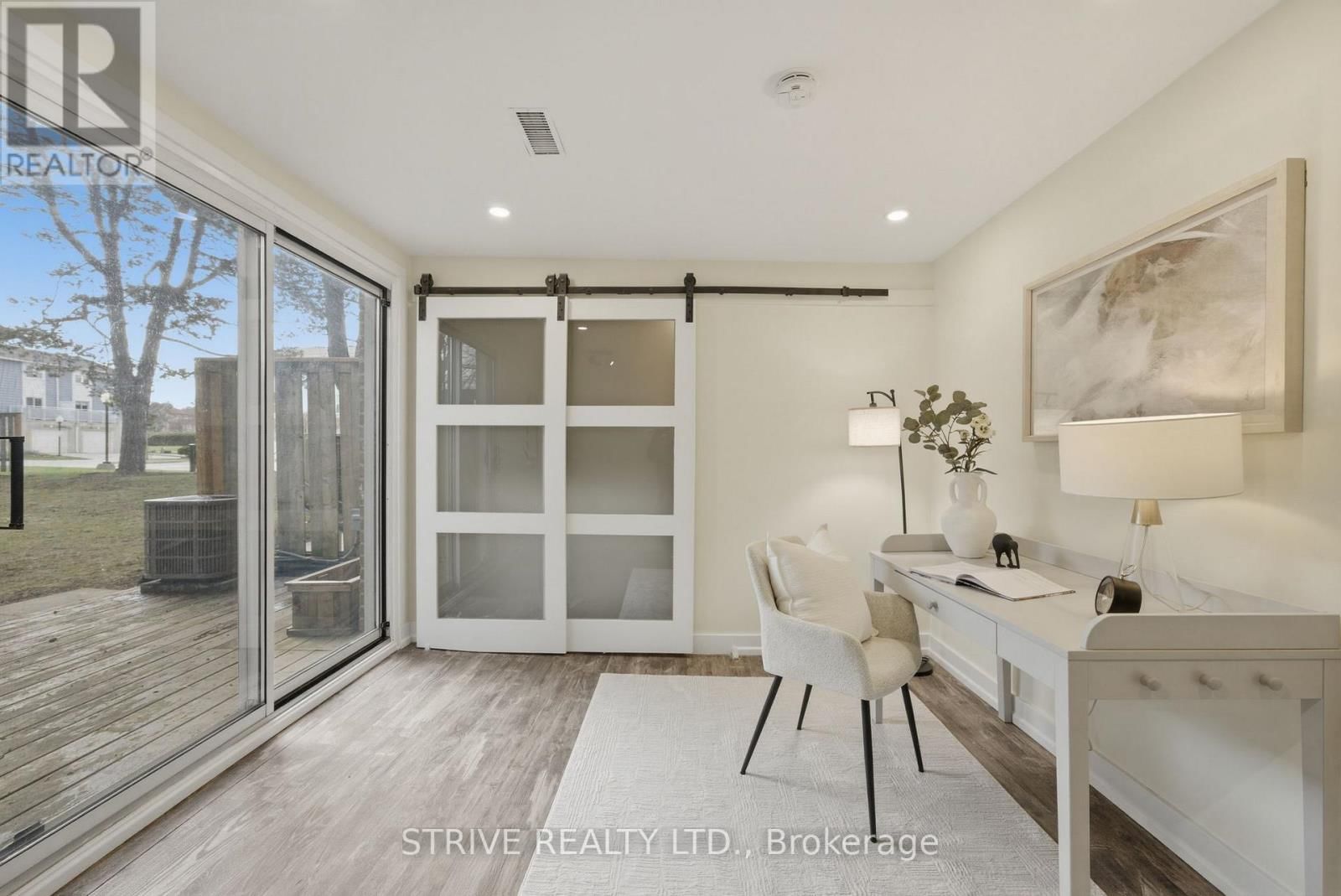 1718 JOHN STREET Image 21