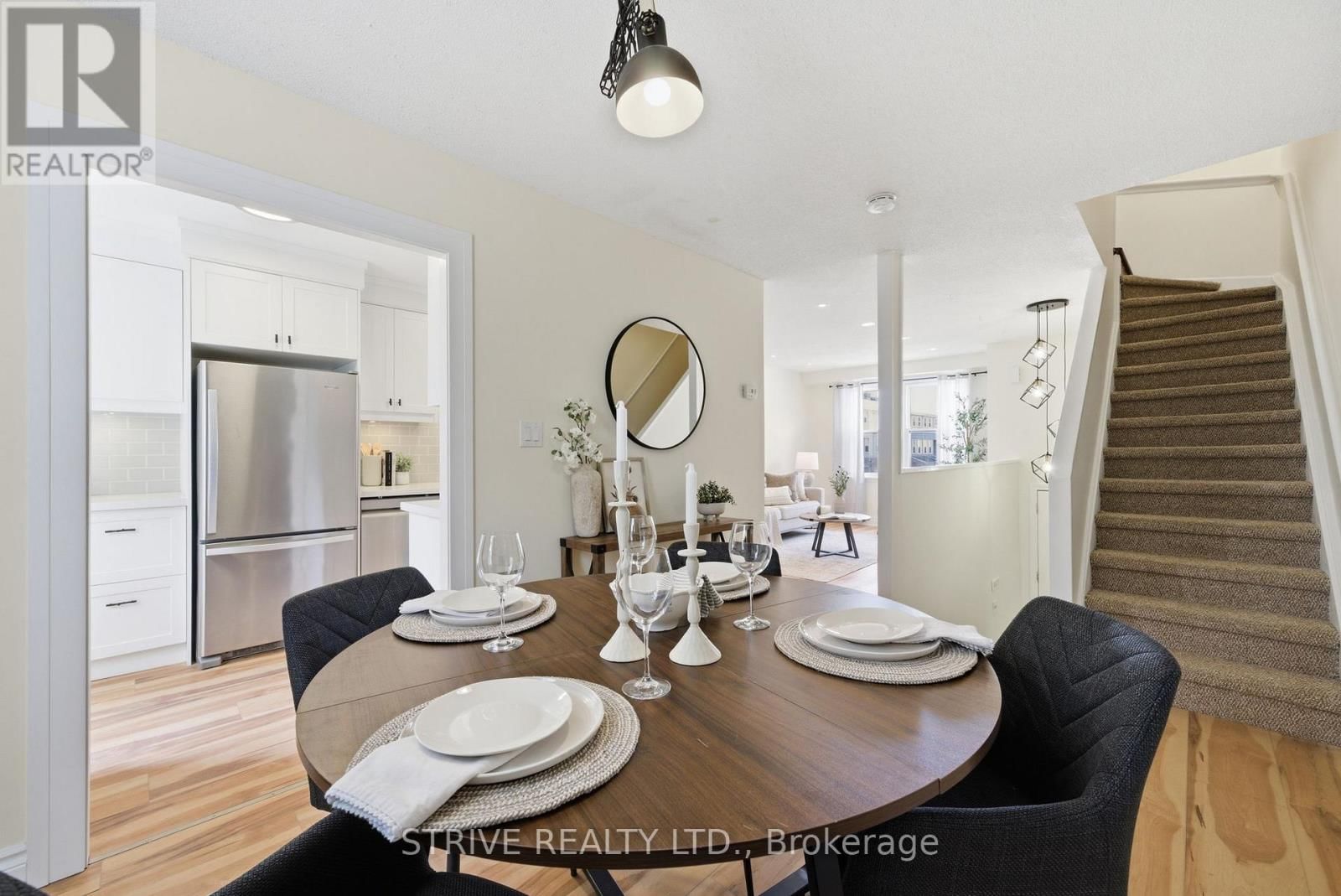 1718 JOHN STREET Image 8