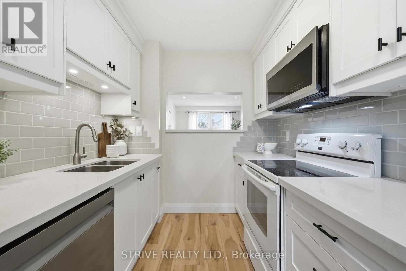 1718 JOHN STREET Image 9