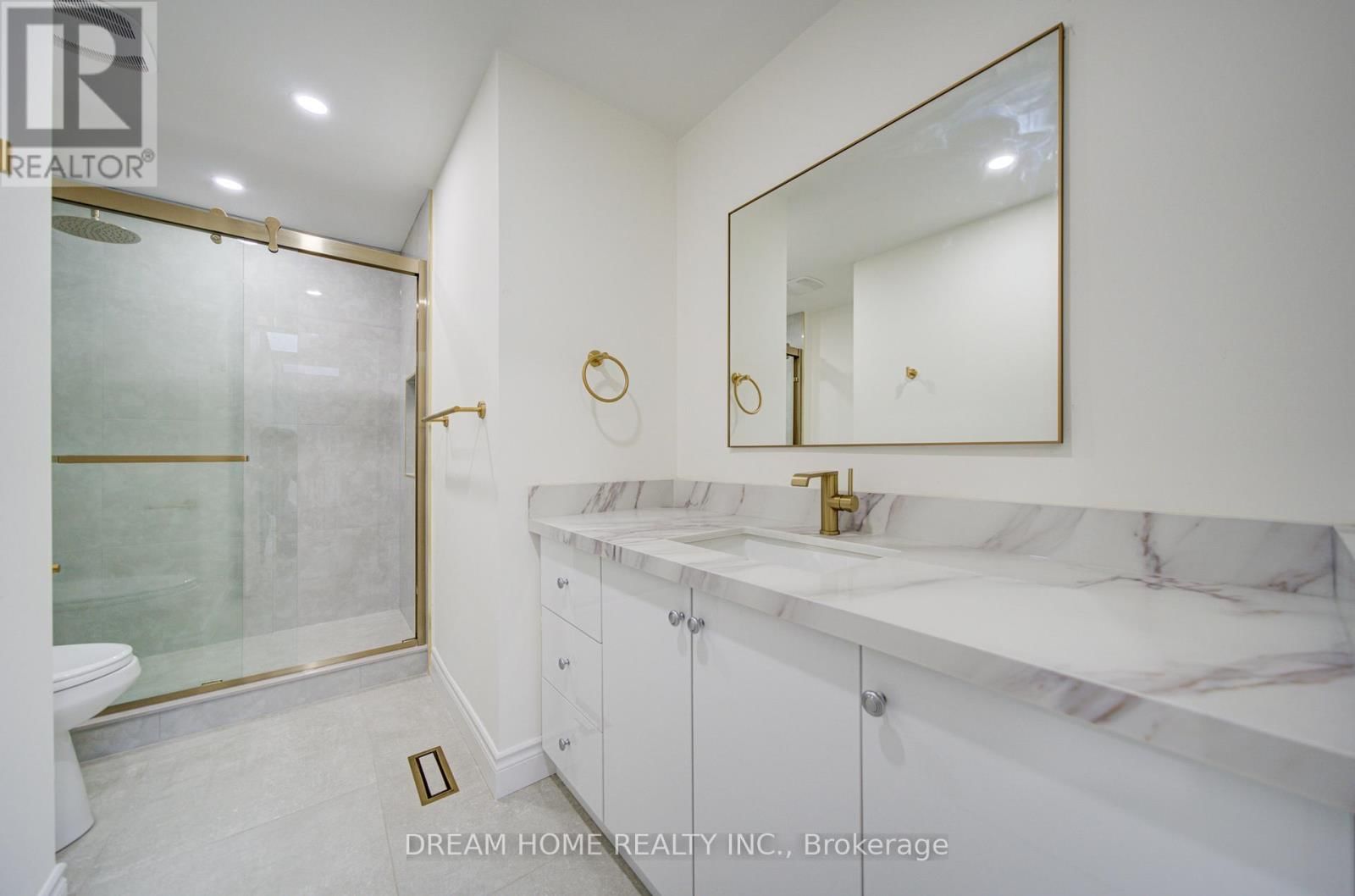 10 KAREN MILES CRESCENT Image 18