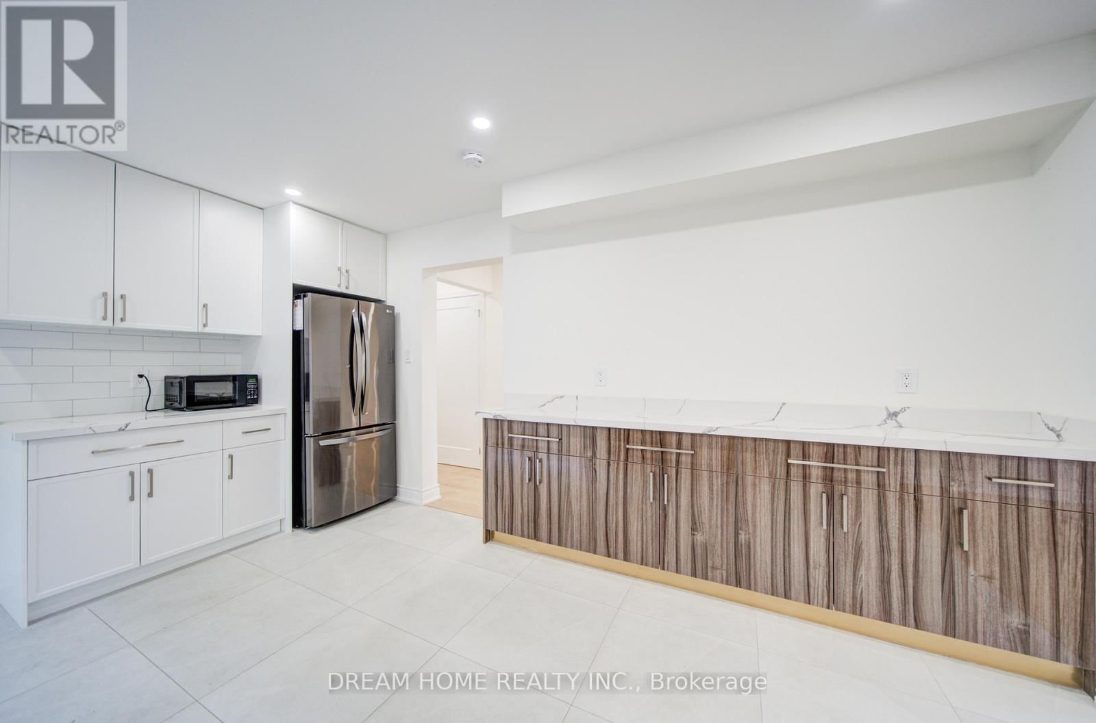 10 KAREN MILES CRESCENT Image 8