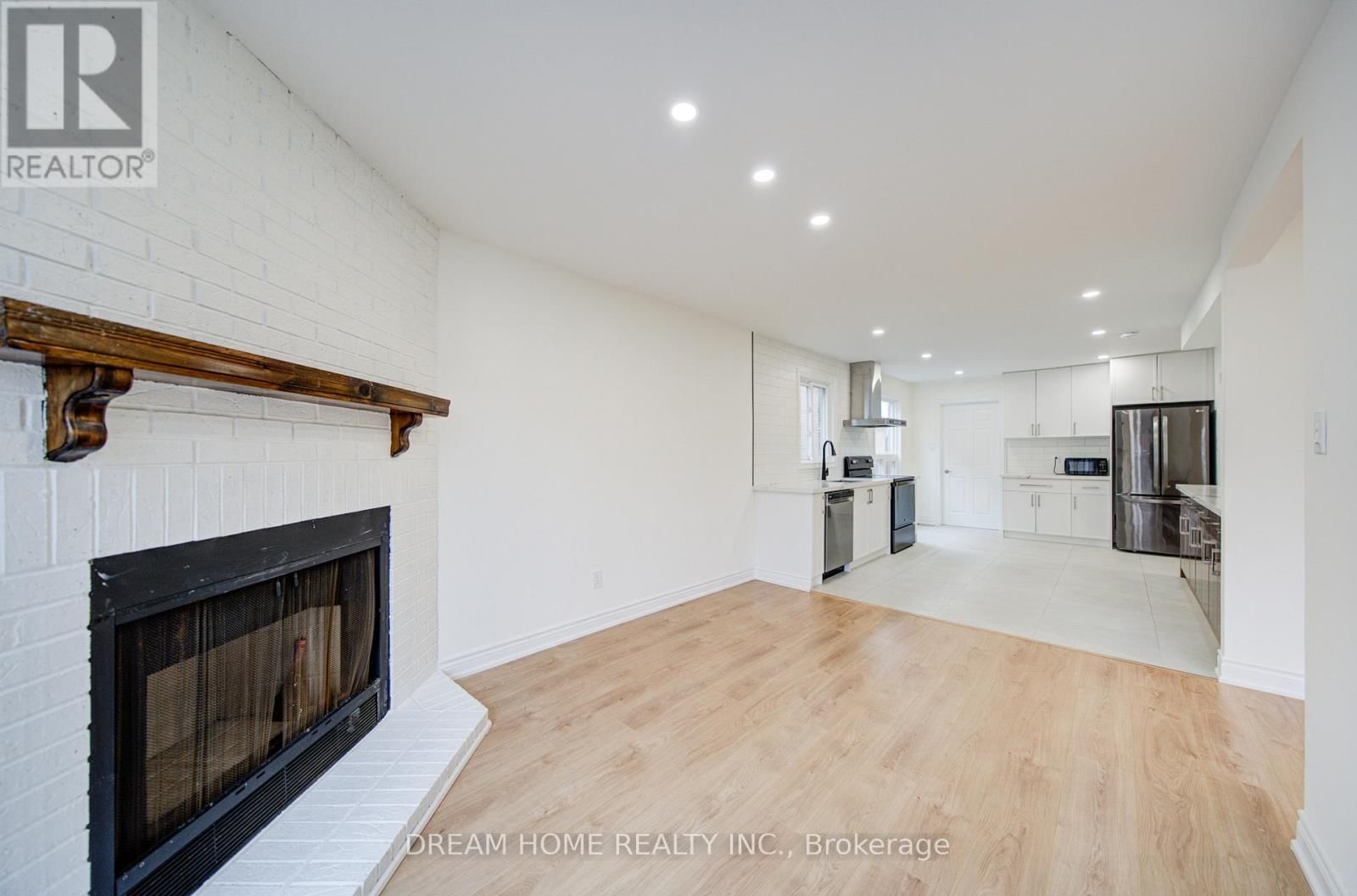 10 KAREN MILES CRESCENT Image 9