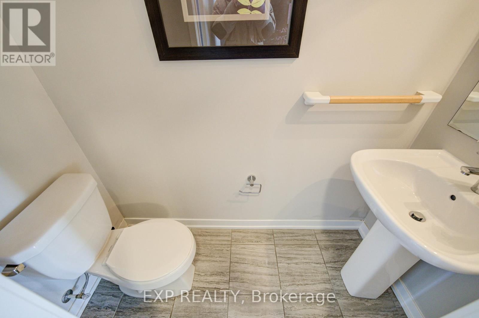 10616 BATHURST STREET Image 10