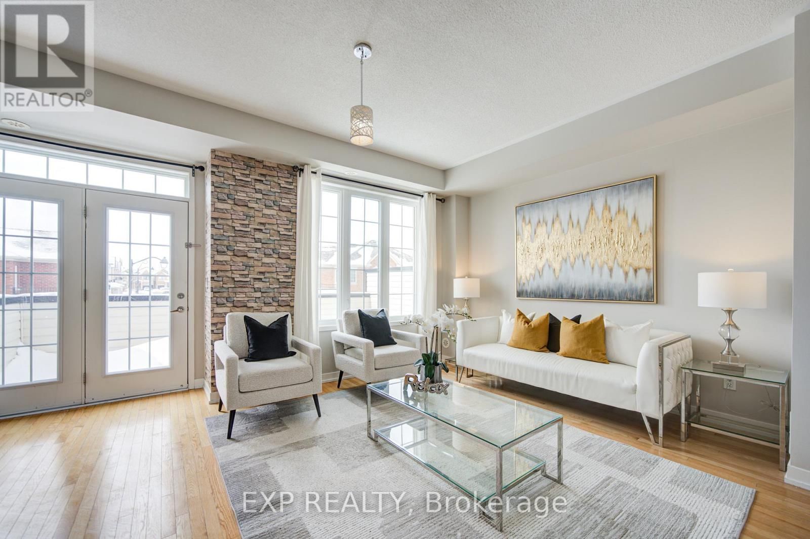 10616 BATHURST STREET Image 19