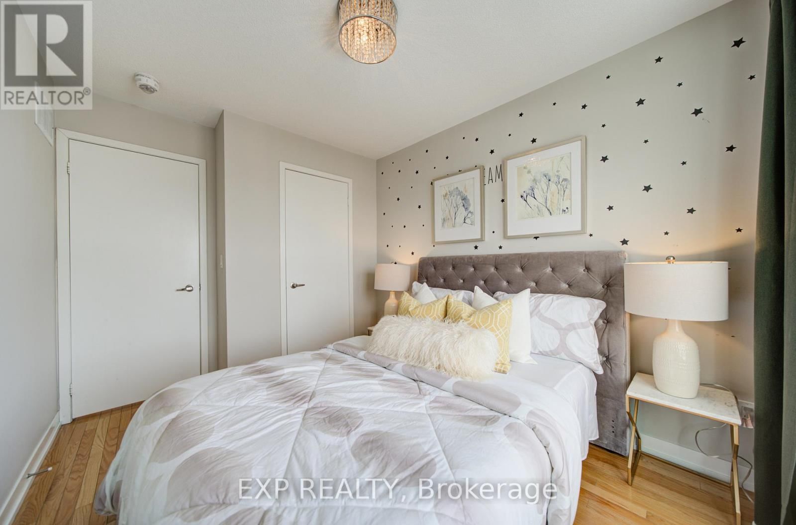 10616 BATHURST STREET Image 28